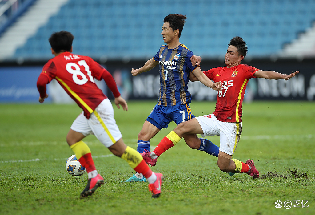 开云体育下载-广州队迎中超关键赛；国际比赛日临场应变；气氛紧张；身体对抗强度拉满的简单介绍