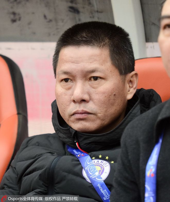 开云体育官网-赛后体能课后，埃因霍温调整名单备战亚冠，媒体盛赞，资深球员宣示担当的简单介绍