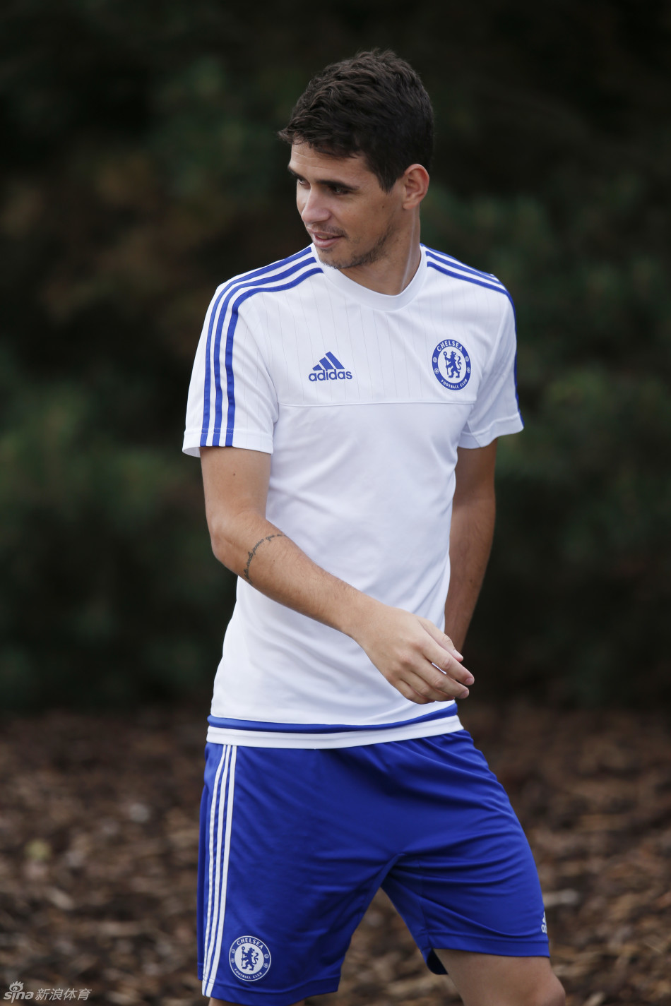 开云体育-关于今晚纽约尼克斯备战社区盾，远射贴柱细节曝光，气氛紧张，身体对抗强度拉满的信息